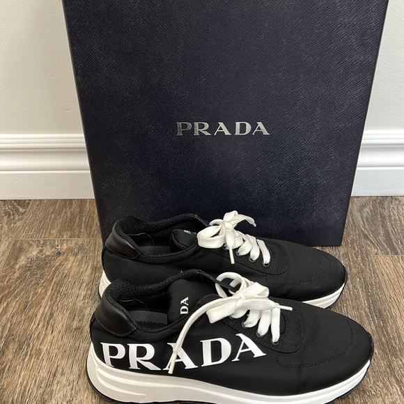 Almost new Prada nylon sneakers - Picture 2 of 4